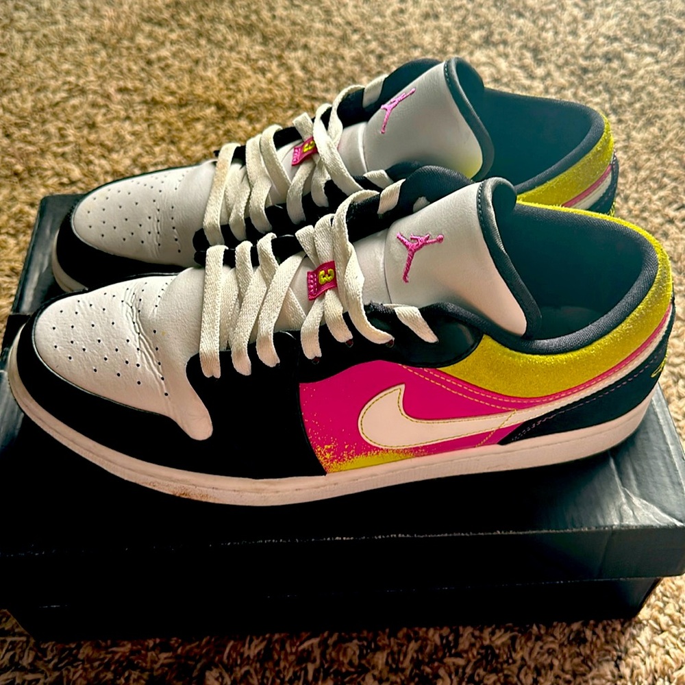 COPY - Jordan 1 low men’s size 11